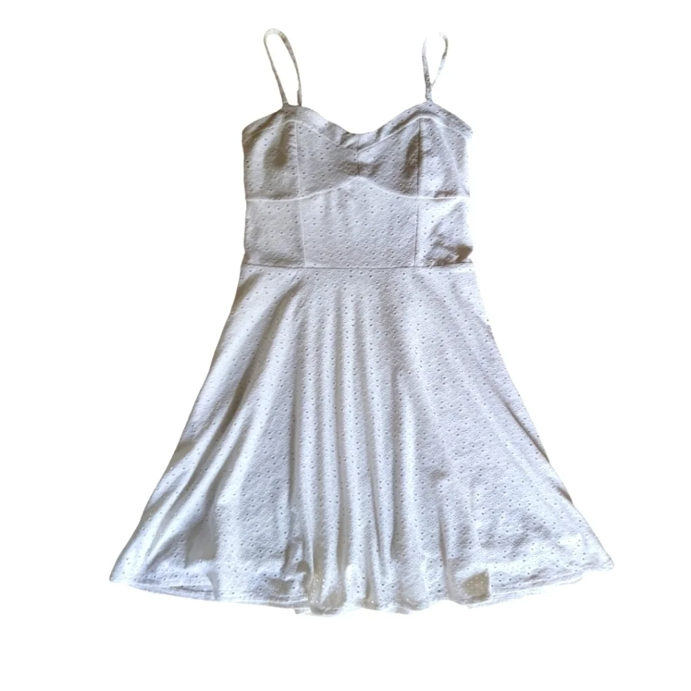 Aeropostale Eyelet Dress - Picture 1 of 2